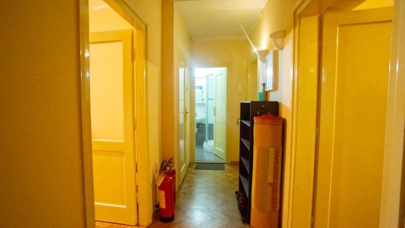 Private Cozy Room 1 With Shared Kitchen In Appartment, Downtown ベオグラード エクステリア 写真